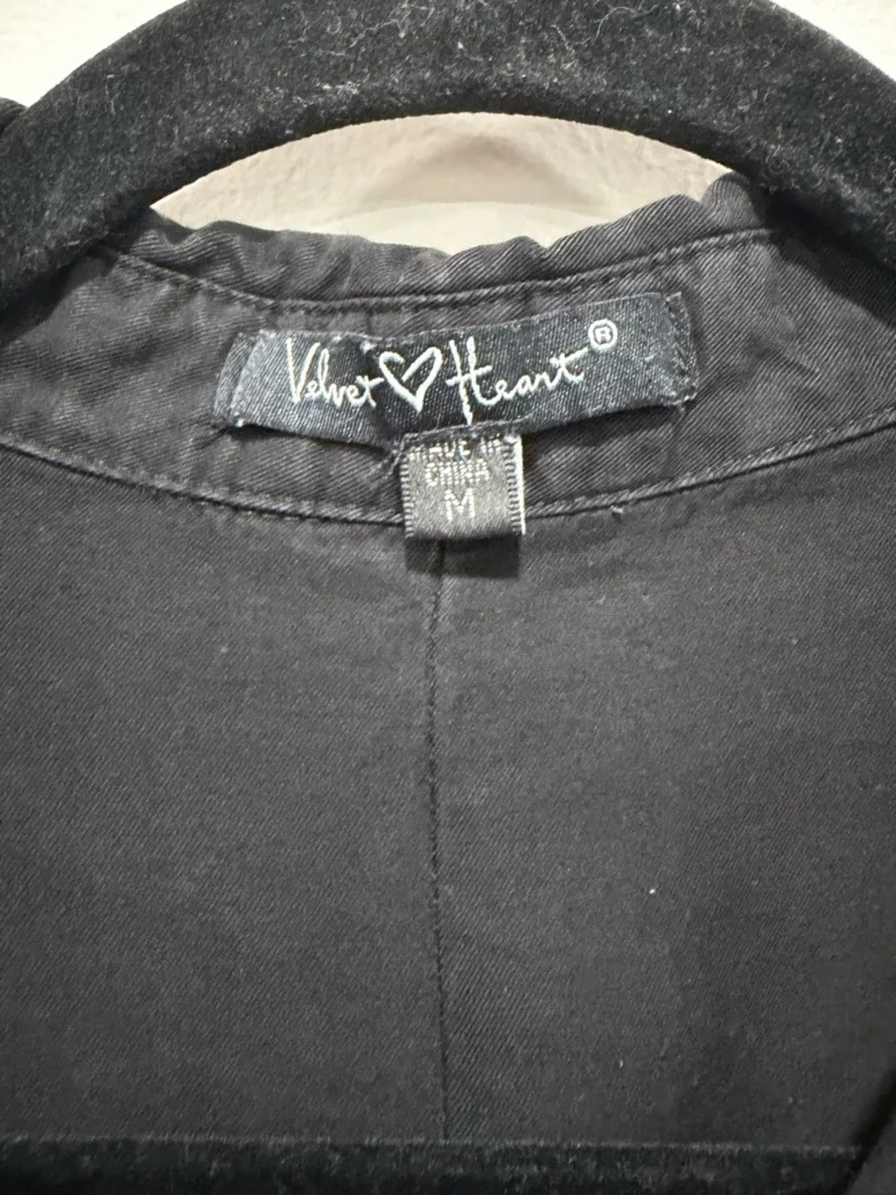 Velvet heart Riley black shirt Medium